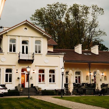Hotel Dwor Na Wolicy Dębica Exterior foto