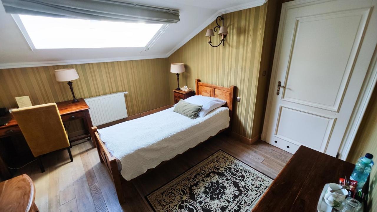Hotel Dwor Na Wolicy Dębica Zimmer foto